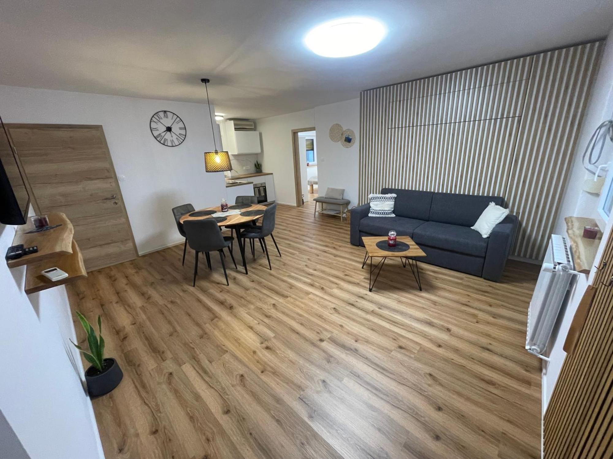 Apartma Guide 360 보베츠 외부 사진